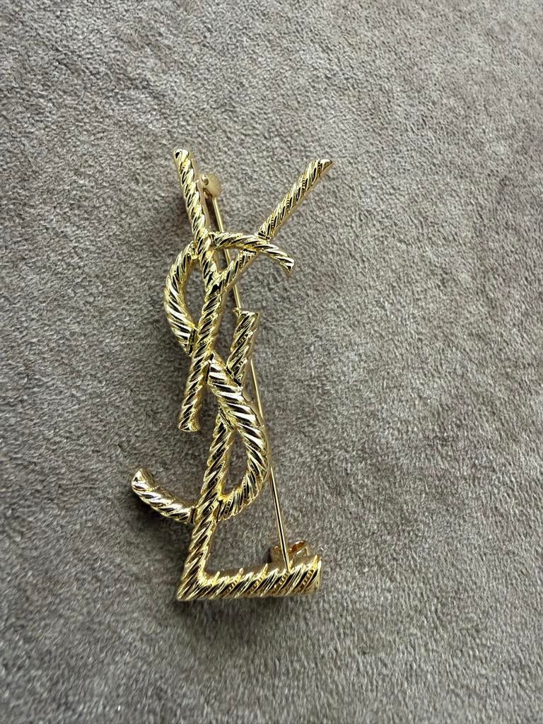 Klassieke Broche en Oorbellen, Sieraden, Tassen en Uiterlijk, Broches, Overige materialen, 4 tot 7 cm, Nieuw, Ophalen of Verzenden