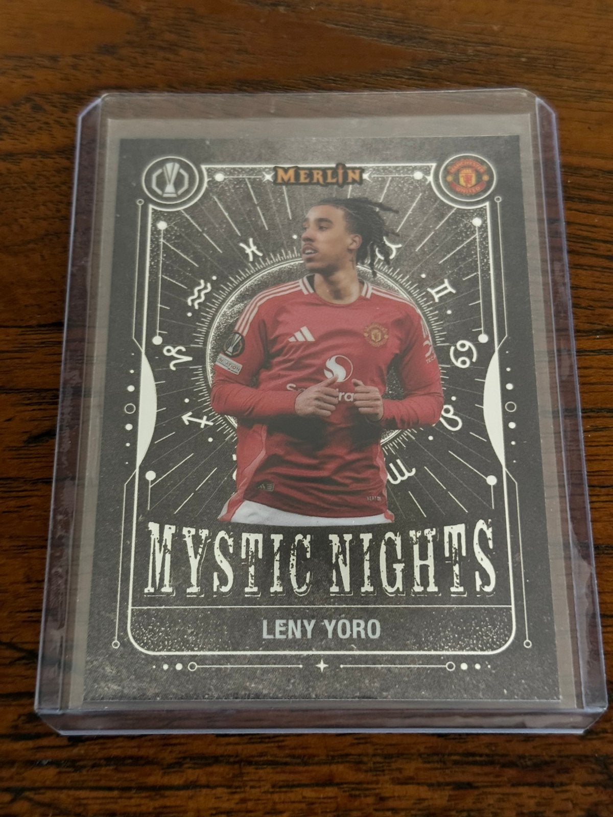 Leny Yoro - Topps Merlin, Verzenden, Nieuw, Buitenlandse clubs, Spelerskaart