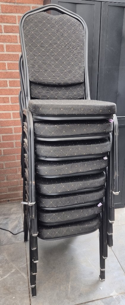 Partij van 10 Luxe Horeca Stapelstoelen – Zwart met Goud, Ophalen, Gebruikt, Zwart, Metaal