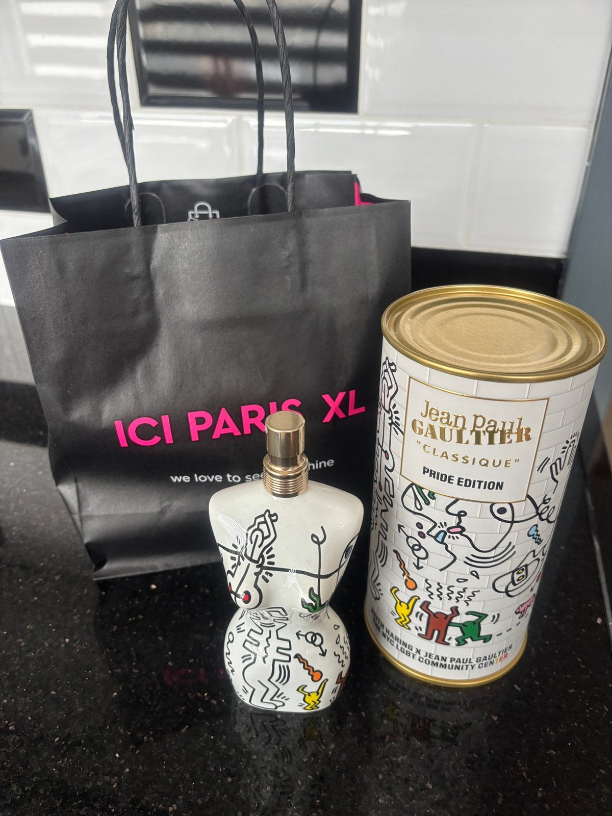 Jean Paul Gaultier Classic Pride Edition, Sieraden, Tassen en Uiterlijk, Uiterlijk | Parfum, Ophalen of Verzenden, Zo goed als nieuw