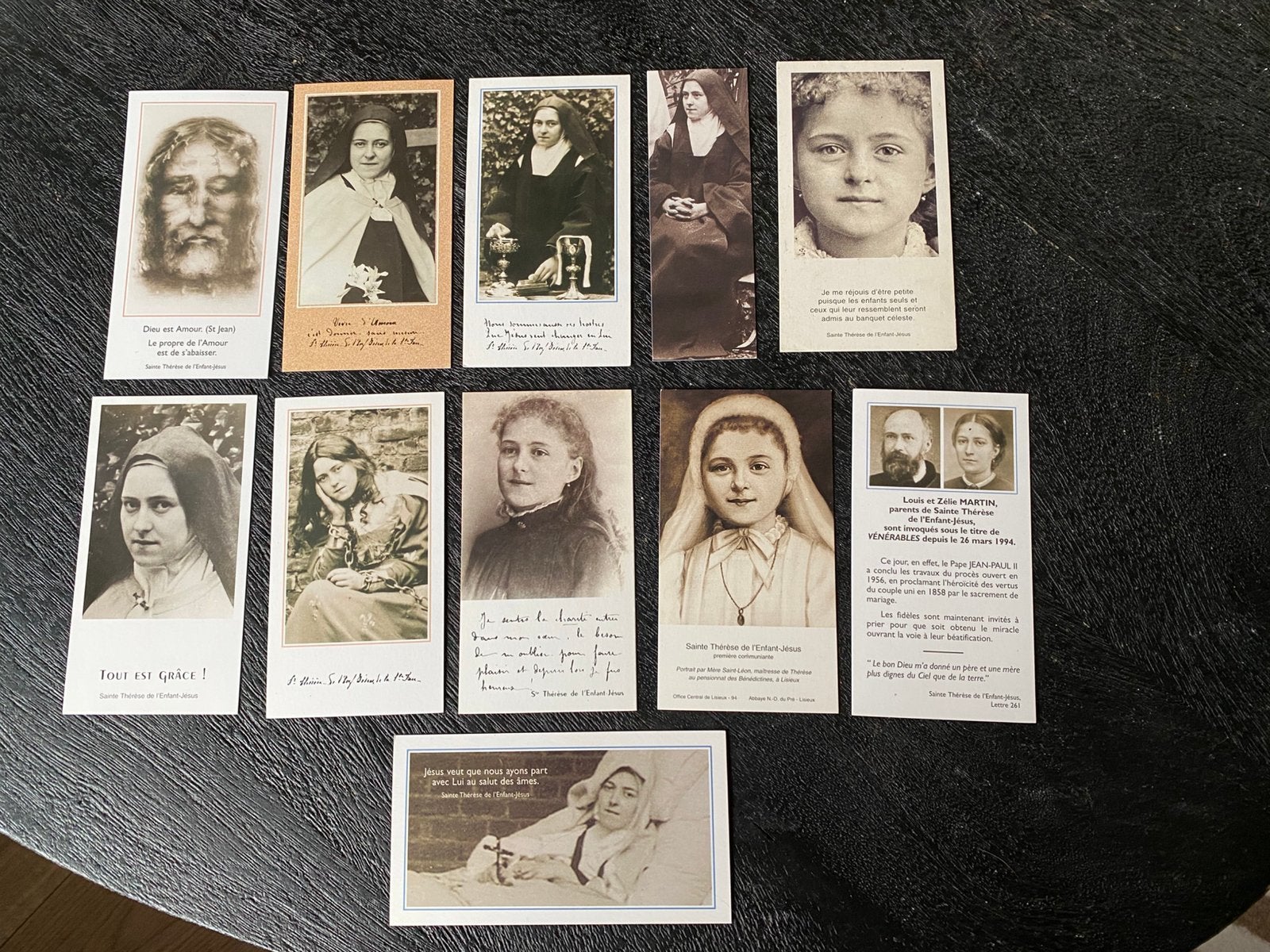 Serie prentjes Theresia van Lisieux. 11 Stuks. Zie foto’s., Ophalen of Verzenden, Zo goed als nieuw, Kaart of Prent, Christendom | Katholiek
