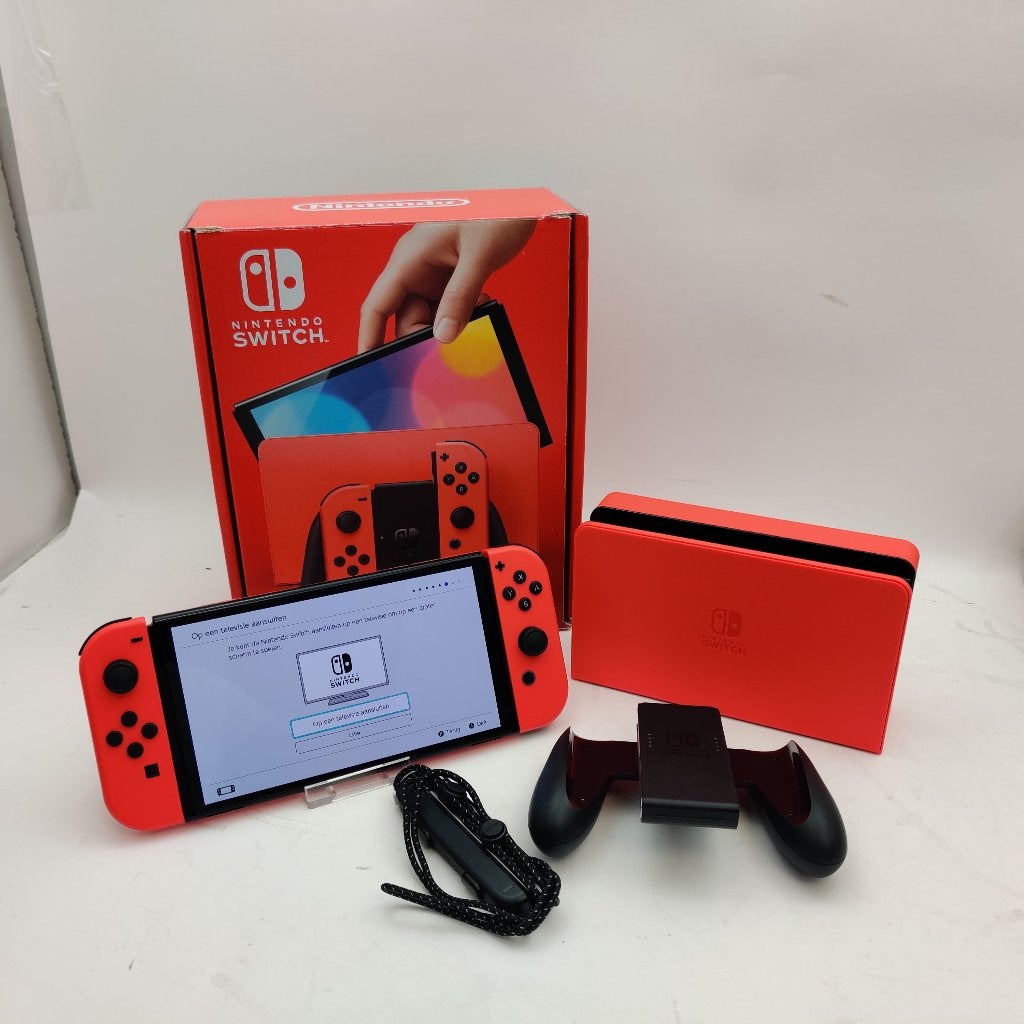 Nintendo Switch OLED-model - Mario Red Edition voor €249.99, Switch OLED, N, N, Ophalen of Verzenden
