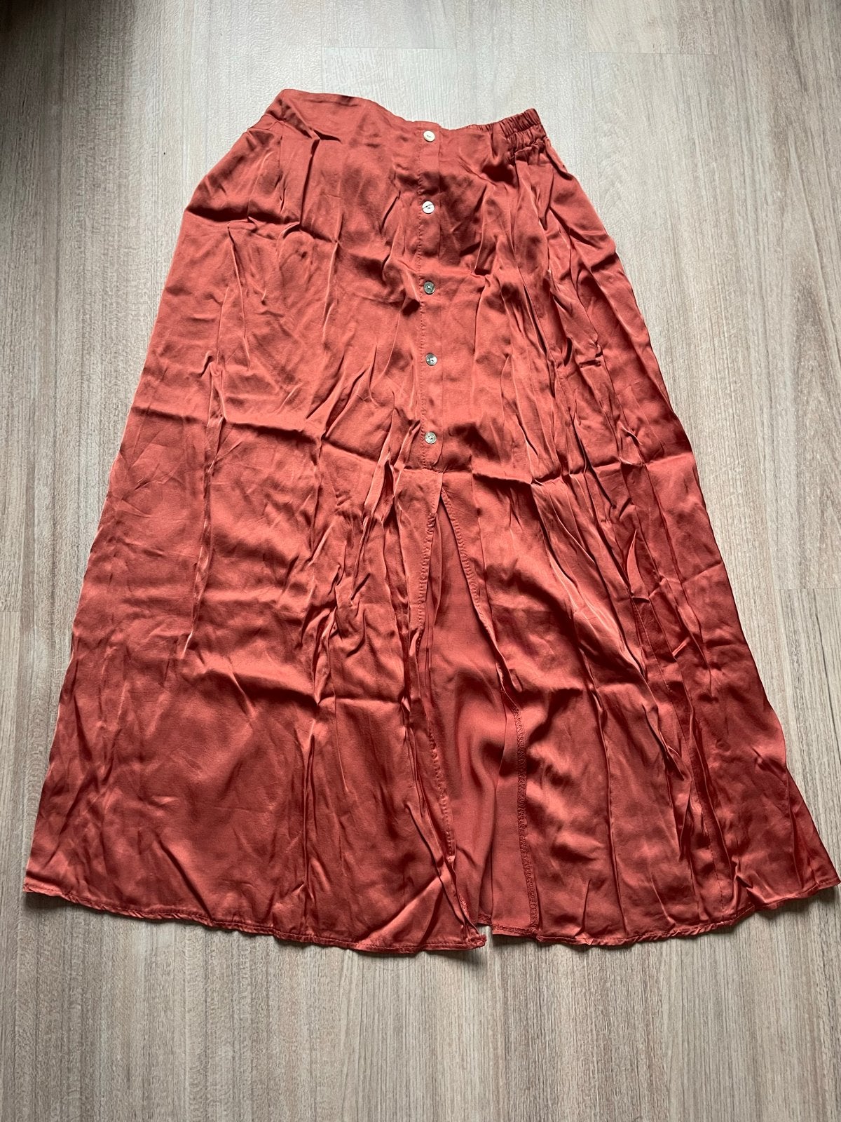 Satijnen Maxi Rok NEW silk- Oranje, Maat 38/40 (M), Oranje, Ophalen of Verzenden, Zo goed als nieuw