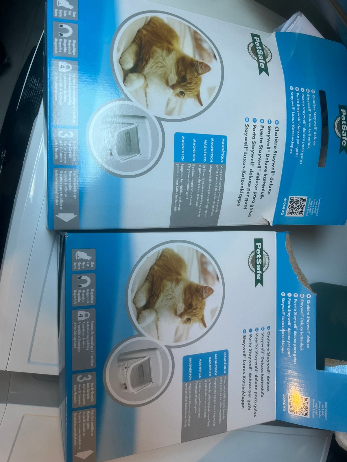 Twee kattenluikjes, Dieren en Toebehoren, Ophalen of Verzenden, Zo goed als nieuw