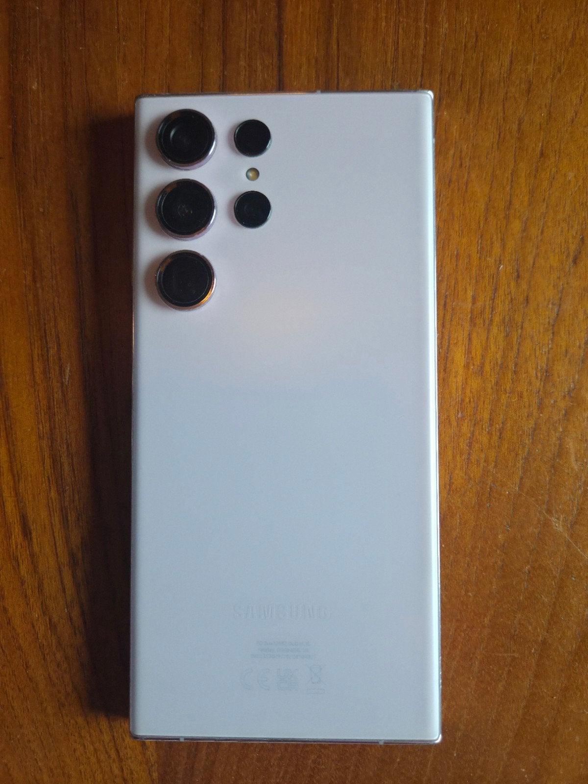 Foto 2 van Samsung Galaxy S23 Ultra - Scherm defect