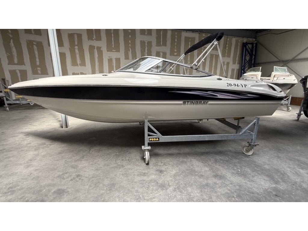 Stingray 225 LR, Watersport en Boten, Speedboten, 3 m, Overige merken, Gebruikt, 0 cm