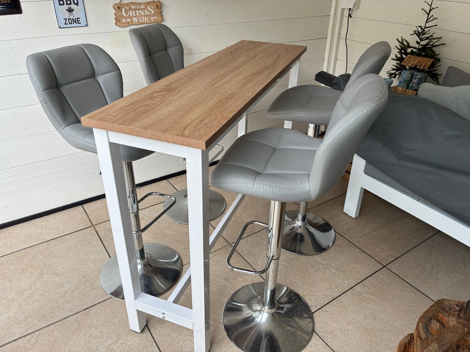 Bartafel met 4 barkrukken - Modern design , 140x40x100cm, Tuin en Terras, Ophalen, Zo goed als nieuw, Rechthoekig, Hout