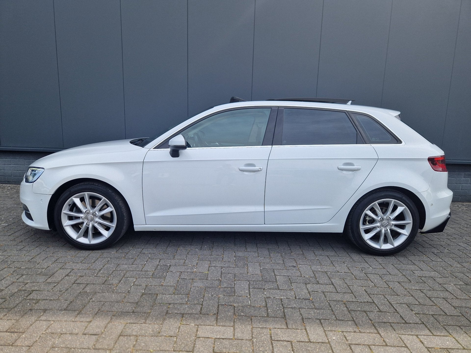 Audi A3 Sportback 1.8 TFSI Pro Line S/Pano/Leer/Full!, Auto's, Gebruikt, Euro 6, 4 cilinders, Start-stop-systeem