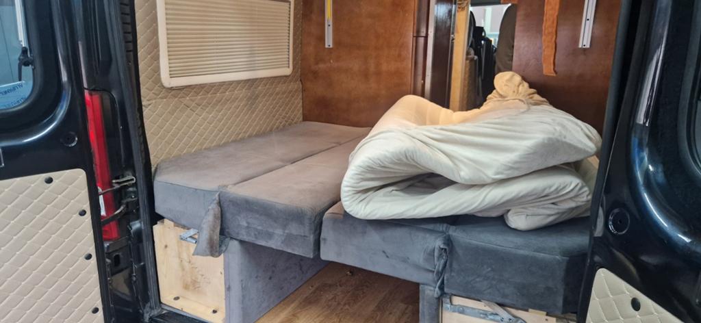 Bedbank en Tafel voor buscamper 7, Caravans en Kamperen, Camper-accessoires, Ophalen