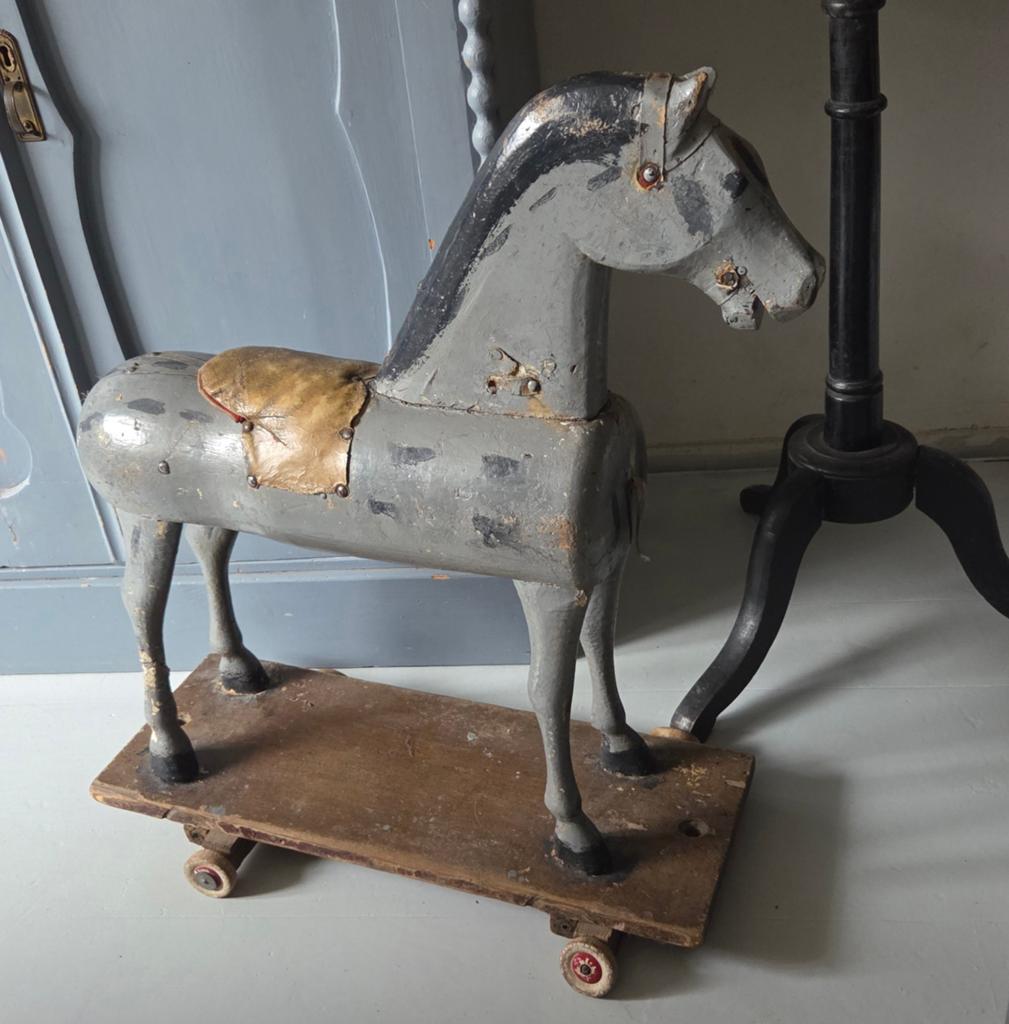 Groot Antiek Brocante Houten Speelgoed Paard op Wieltjes, Antiek en Kunst, Ophalen