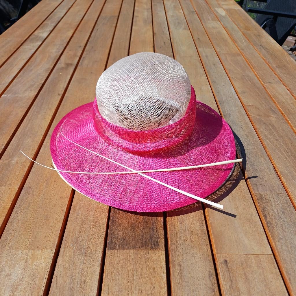 Handgemaakte zomerse bruids hoed, 55 cm (S, 6⅞ inch) of minder, Hoed, Onder een hoedje, Ophalen of Verzenden