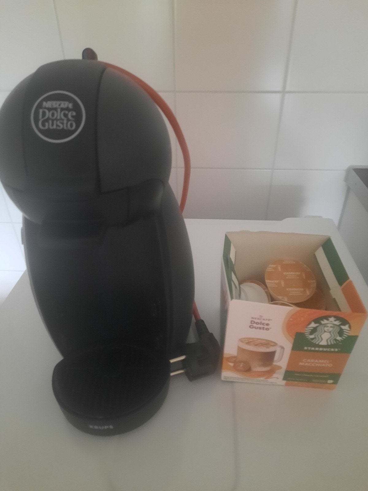 Nescafé Dolce Gusto Krups koffiezetapparaat met cups, Koffiepads en cups, Koffiemachine, Ophalen of Verzenden, Zo goed als nieuw