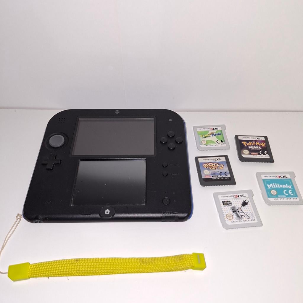 Nintendo 2DS Black incl. 5 spellen, stylus en hoes, Zwart, 2DS, Ophalen of Verzenden, Zo goed als nieuw