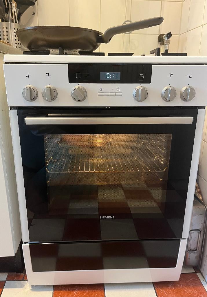 Siemens gasfornuis met oven - werkt perfect!, Ophalen, 60 cm of meer, 4 kookzones, Zo goed als nieuw