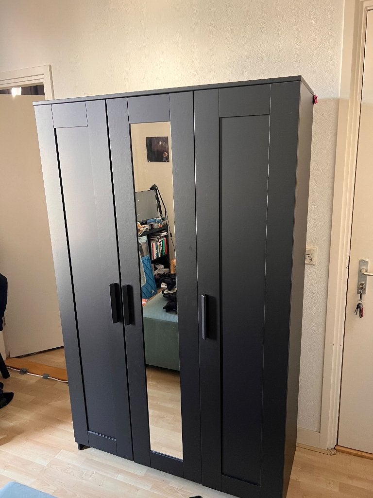 IKEA Brimnes kledingkast 3 deuren zwart met spiegel, 100 tot 150 cm, Met klep(pen), Eikenhout, Zo goed als nieuw