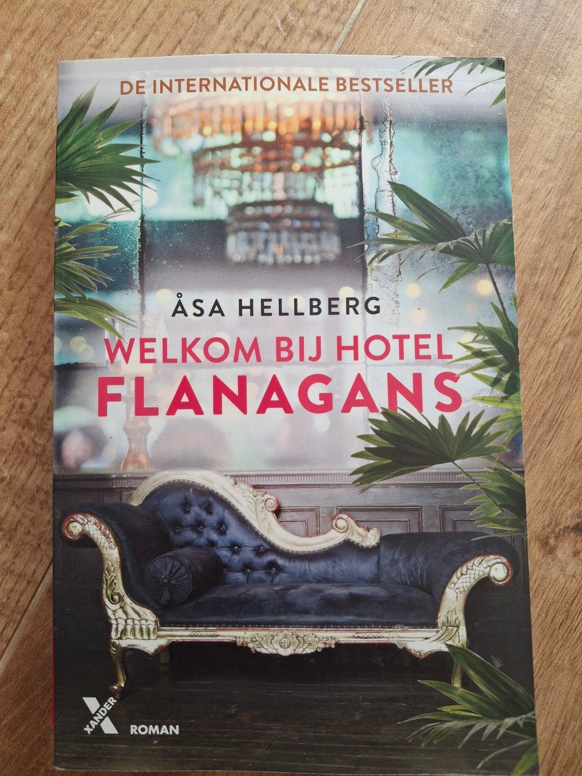 Åsa Hellberg - Welkom bij Hotel Flanagans, Boeken, Ophalen of Verzenden, Zo goed als nieuw, Åsa Hellberg