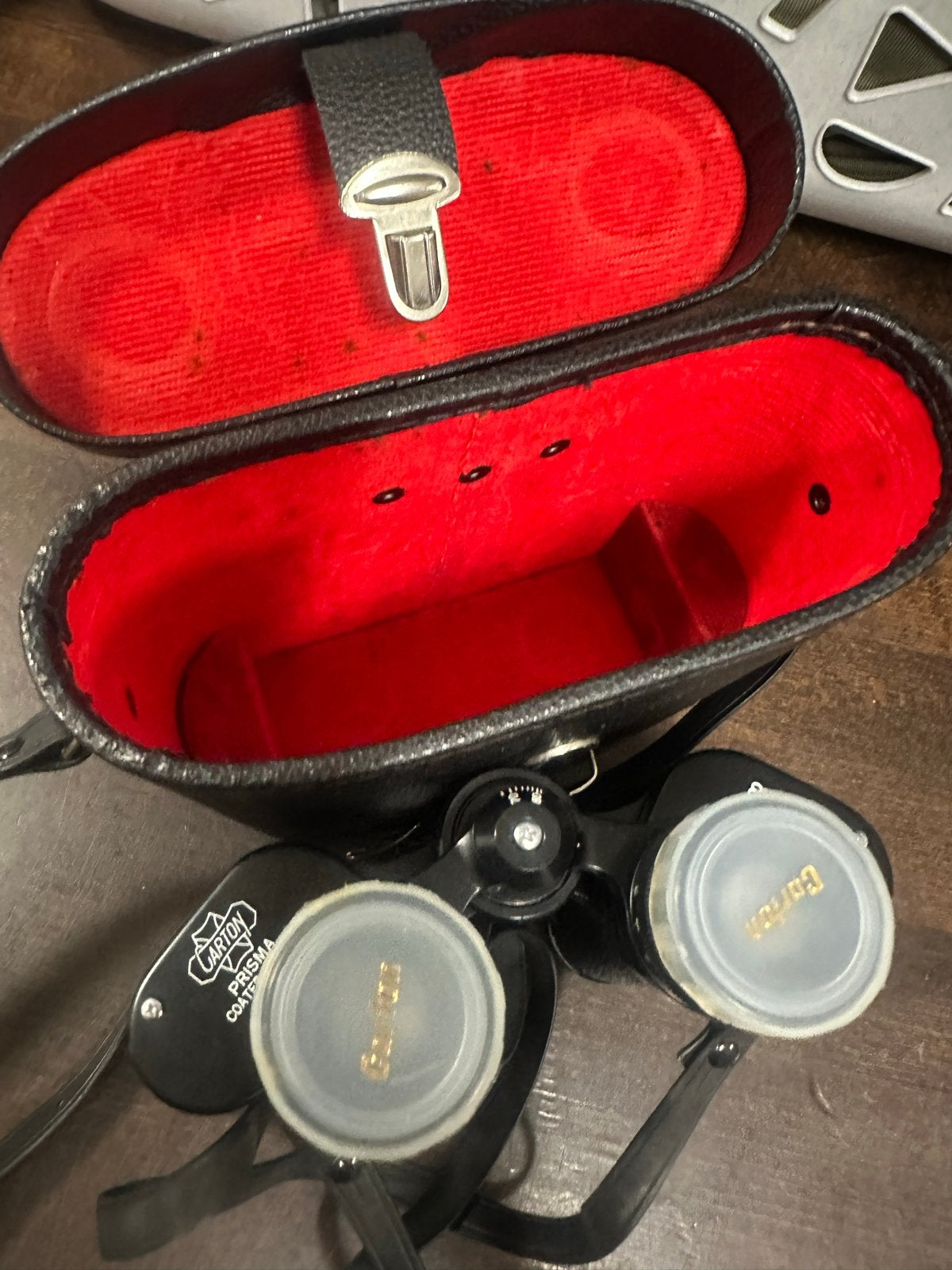 Te koop Carton Prisma Coated Optics 8x30 verrekijker met tas, Gebruikt, 8 tot 12x, Met hoes of tas, Porro (met knik)