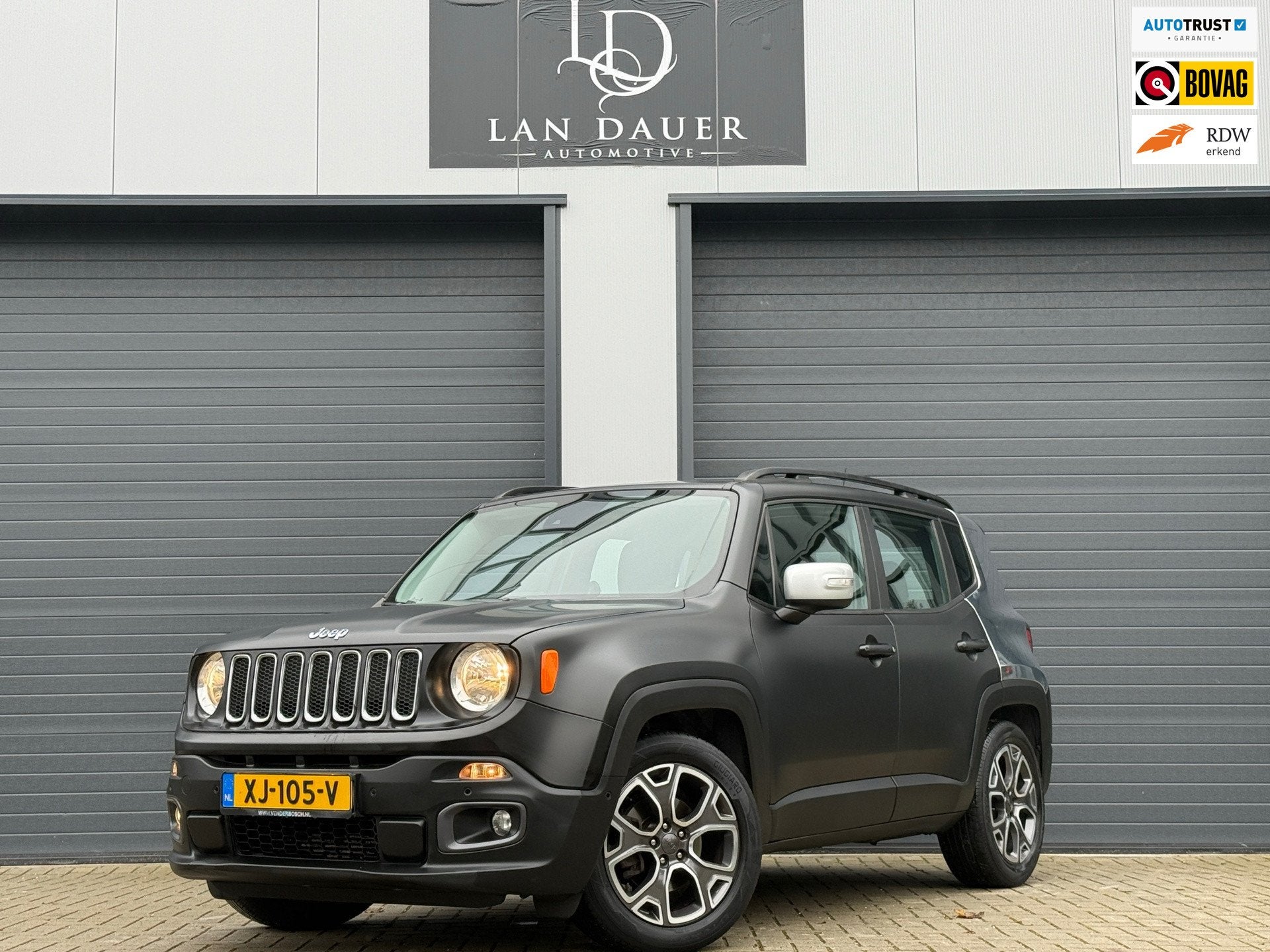 Jeep Renegade 1.4 MultiAir Limited / AUTOMAAT / CAMERA / MAT, Auto's, Gebruikt, 4 cilinders, 600 kg, 1368 cc