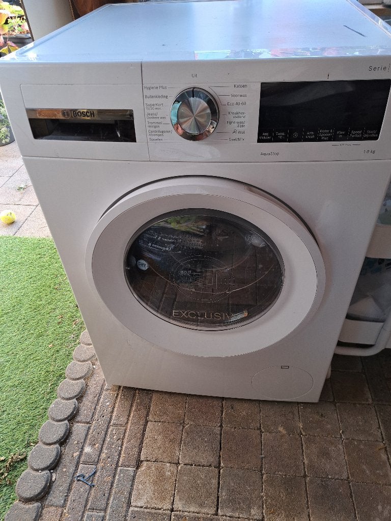 Bosch Serie | 4 Wasmachine - Voorlader - 8 kg, Ophalen, 1200 tot 1600 toeren, Gebruikt, 8 tot 10 kg
