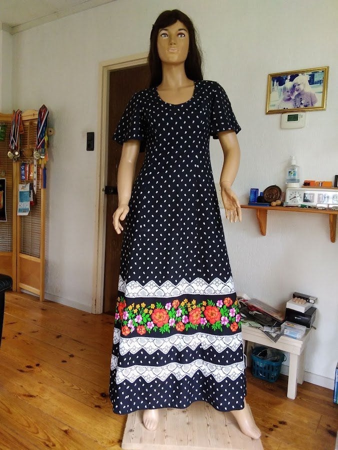 Avondjurk / maxijurk, maat 42, Kleding | Dames, Gelegenheidskleding, Zo goed als nieuw, Galajurk, Maat 42/44 (L), Zwart, Ophalen of Verzenden