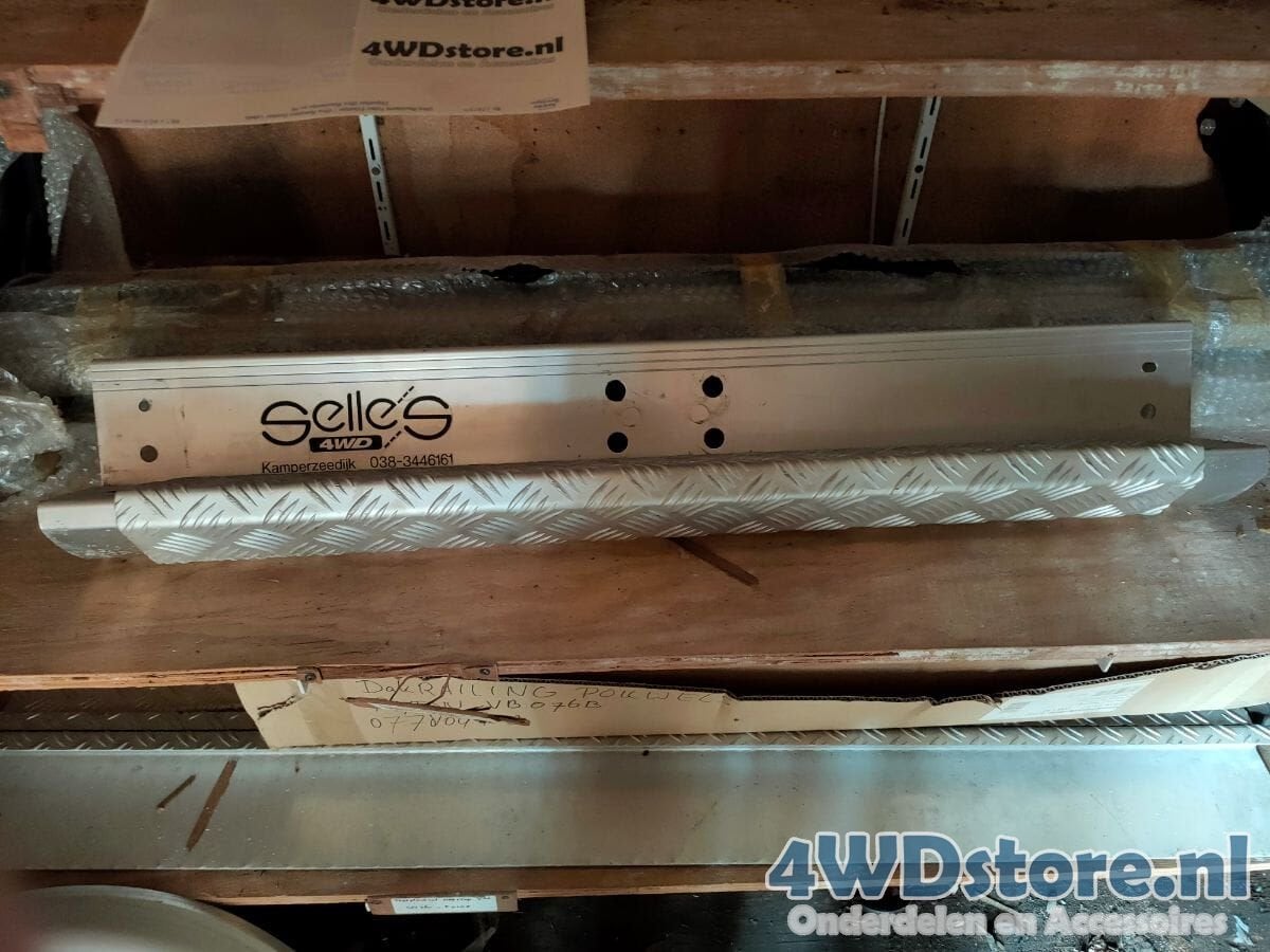 Middelste gedeelte Achterbumper Nissan Patrol Y61, Gebruikt, -, -, Ophalen of Verzenden