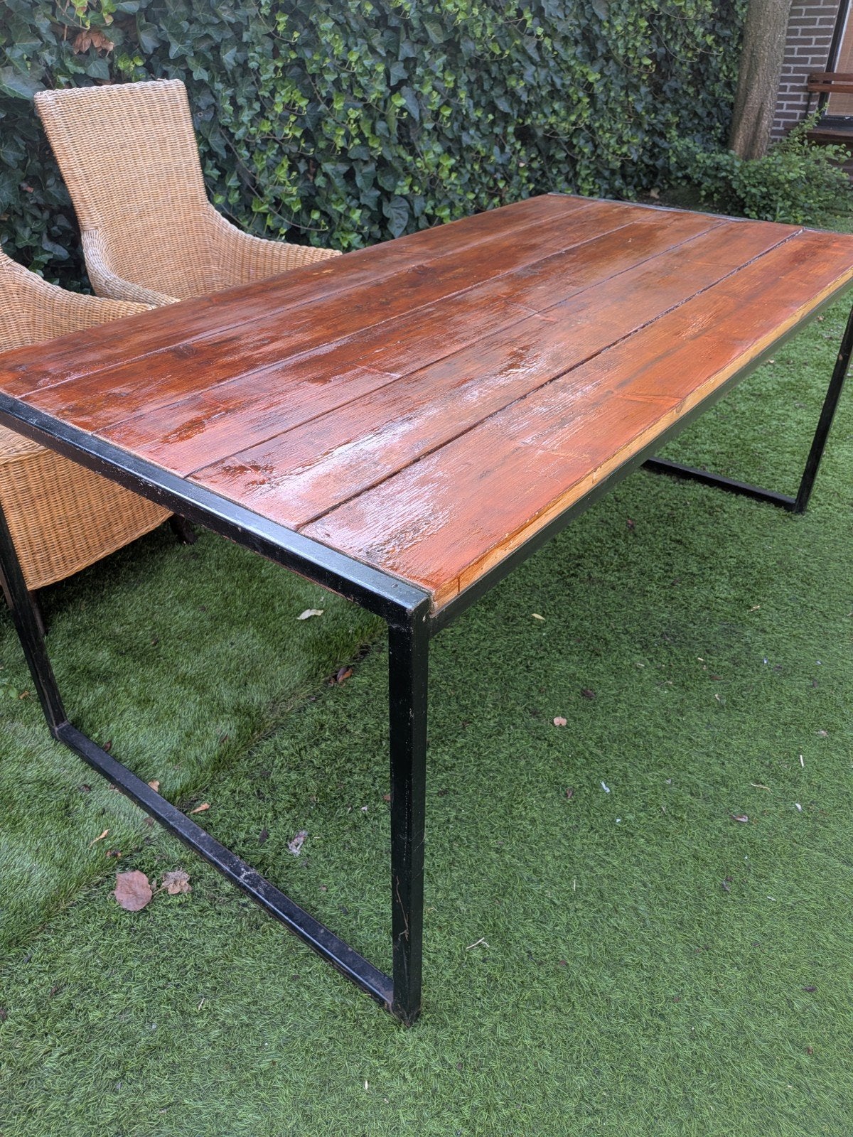 Mooi robuuste tuintafel met zwart metaal onderstel, Ophalen, Rechthoekig, Metaal