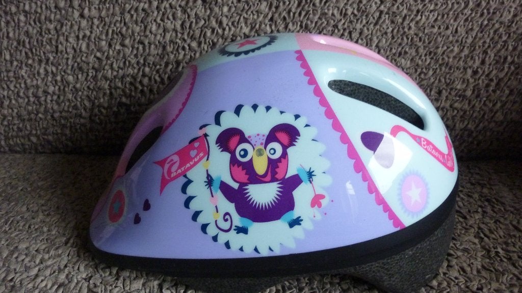 Zo goed als nieuwe Batavus Fietshelm / Skatehelm  (meisje), Batavus, Ophalen of Verzenden, Zo goed als nieuw, M