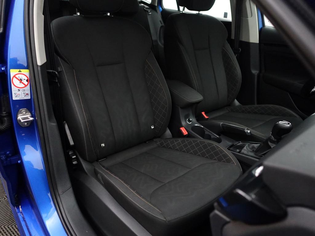 Skoda Kamiq 1.0 TSI Sport Business Aut- Carplay, Android Aut, Auto's, Skoda, Gebruikt, Met garantie (alle), Blauw, 620 kg