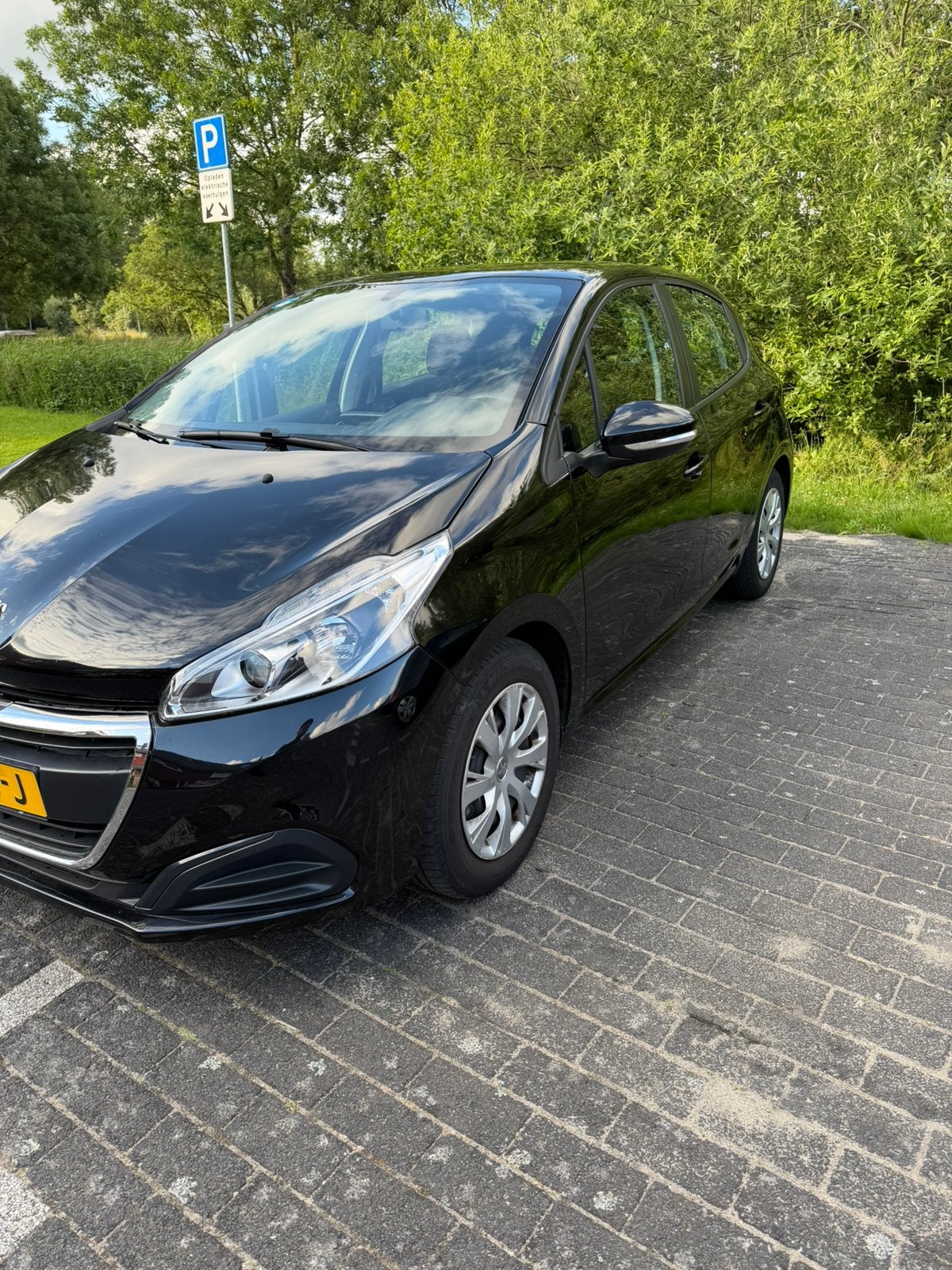 Peugeot 208 1.2 VTI 60KW/82PK 5-D 2018 Zwart, Auto's, Peugeot, Particulier, Benzine, B, Hatchback, Handgeschakeld, Origineel Nederlands