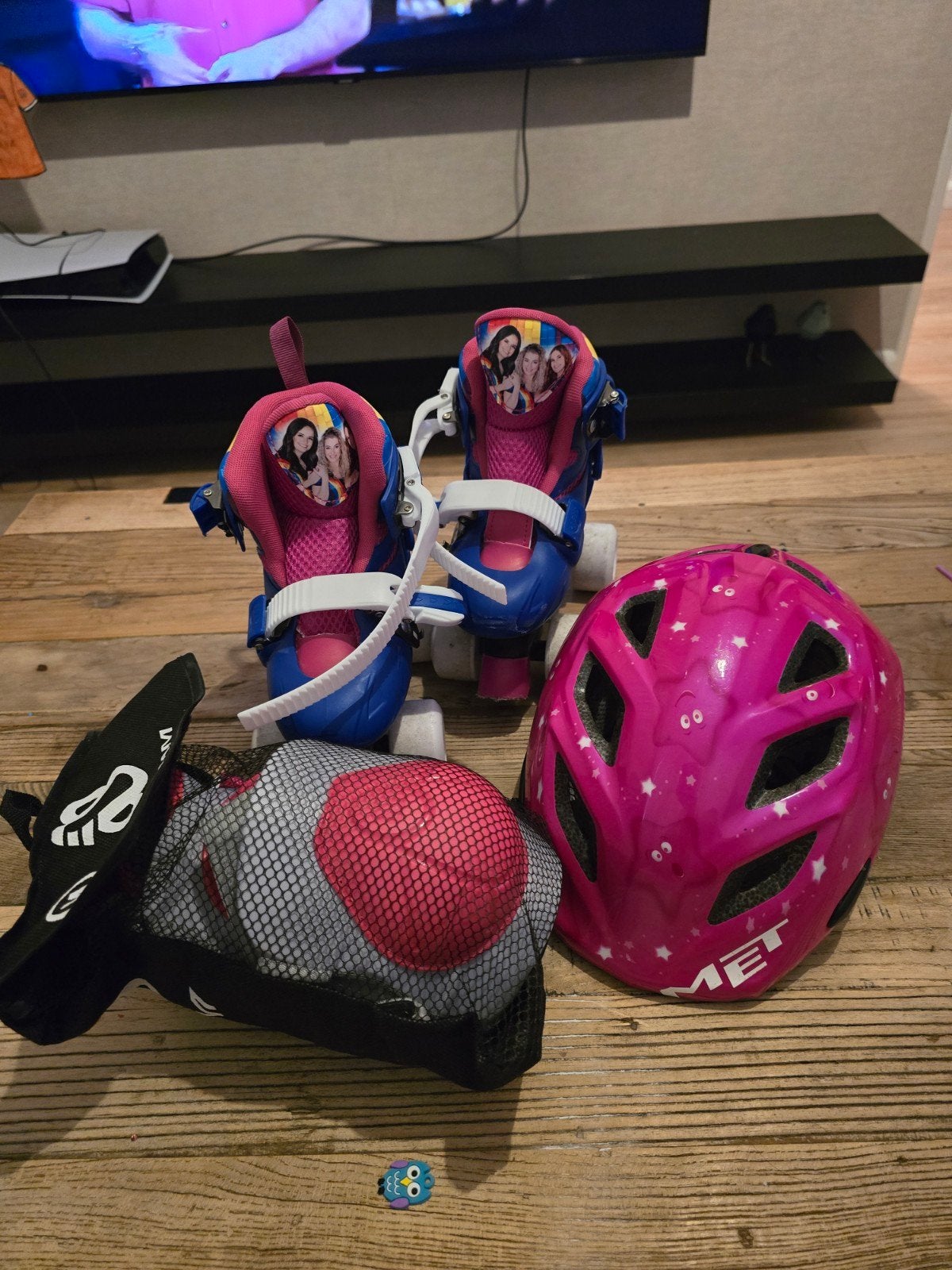 Verstelbare rolschaatsen met helm en beschermers, Ophalen of Verzenden, Verstelbaar, Gebruikt, Kinderen