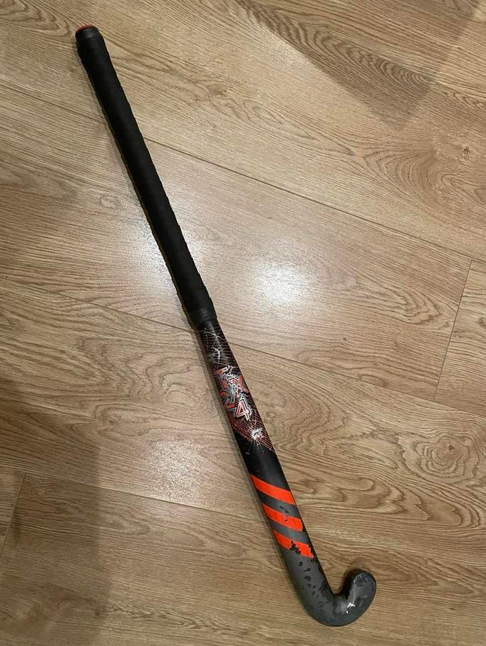Gebruikte adidas 36,5 inch veld hockey stick, Sport en Fitness, Hockey, Ophalen of Verzenden, Gebruikt, Stick