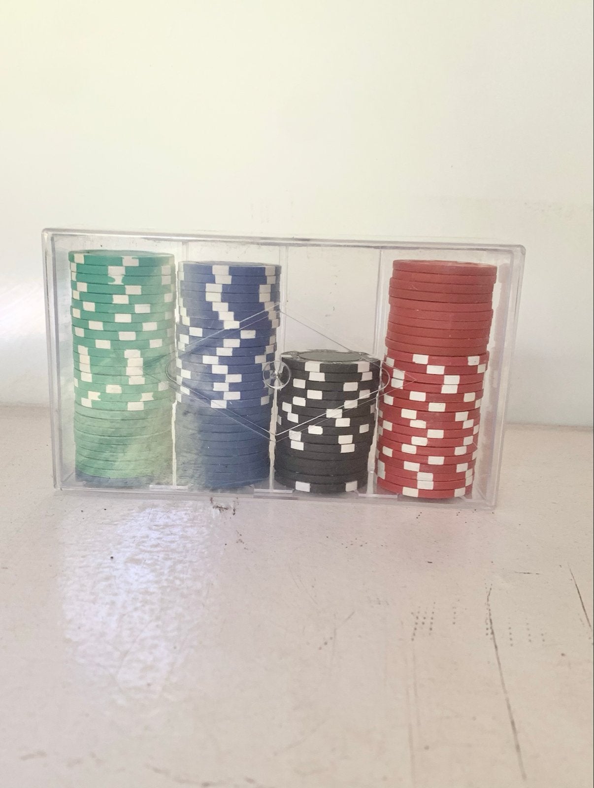 Pokerchips (fiches) in transparante opbergtray niet compleet, Ophalen of Verzenden, Zo goed als nieuw
