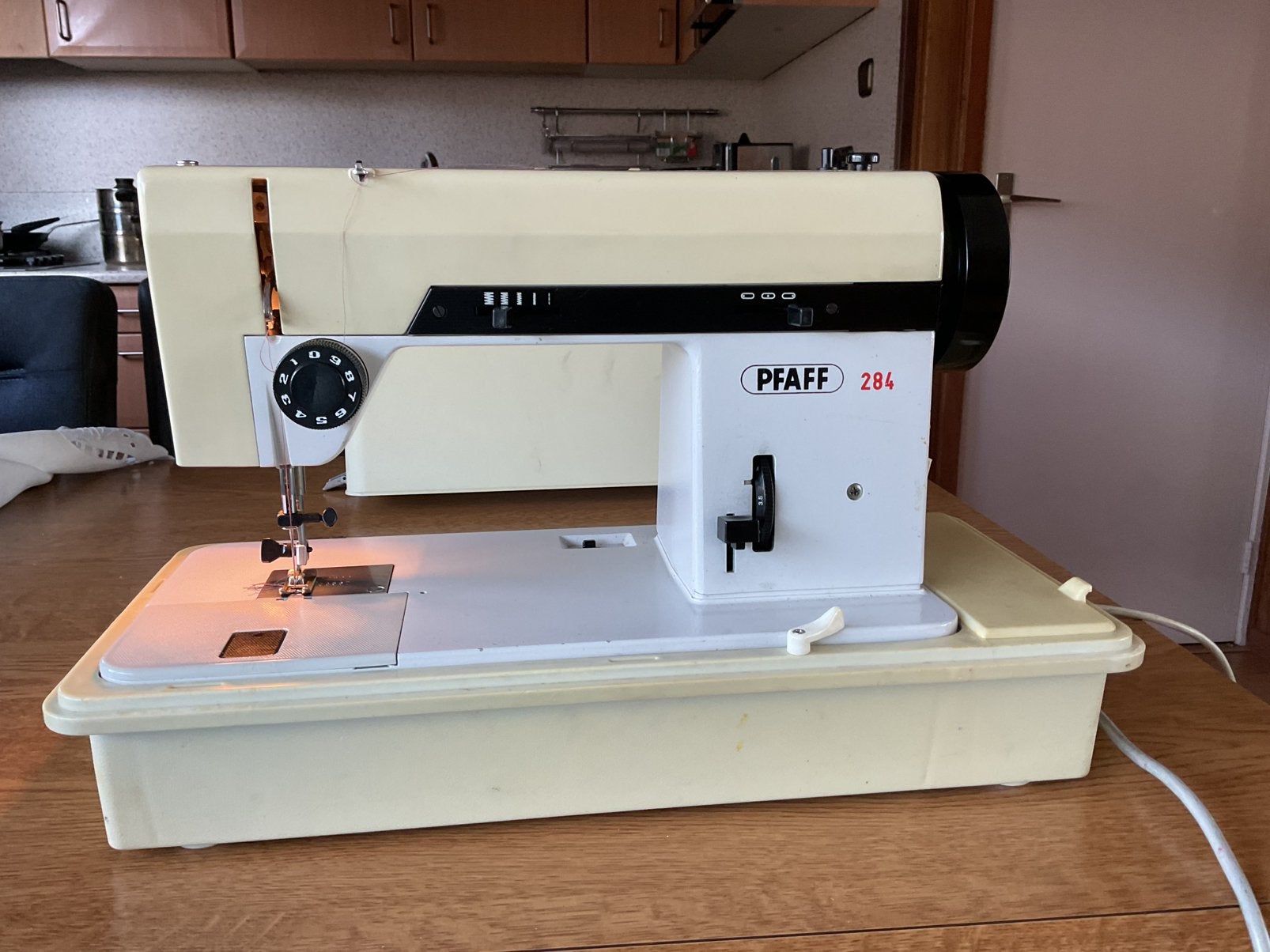 Pfaff naaimachine, Ophalen, Gebruikt, Naaimachine, Pfaff