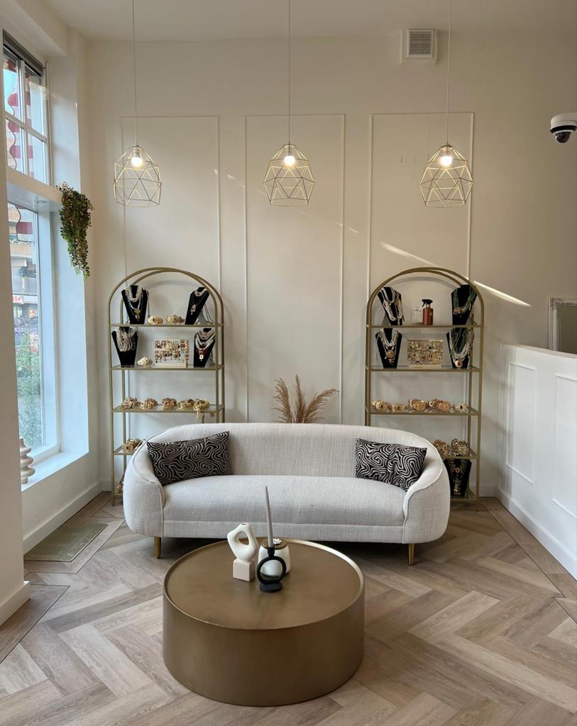 Stijlvolle gouden tafel van metaal, Huis en Inrichting, Tafels | Salontafels, Ophalen, 50 tot 100 cm, 150 tot 200 cm, Rond