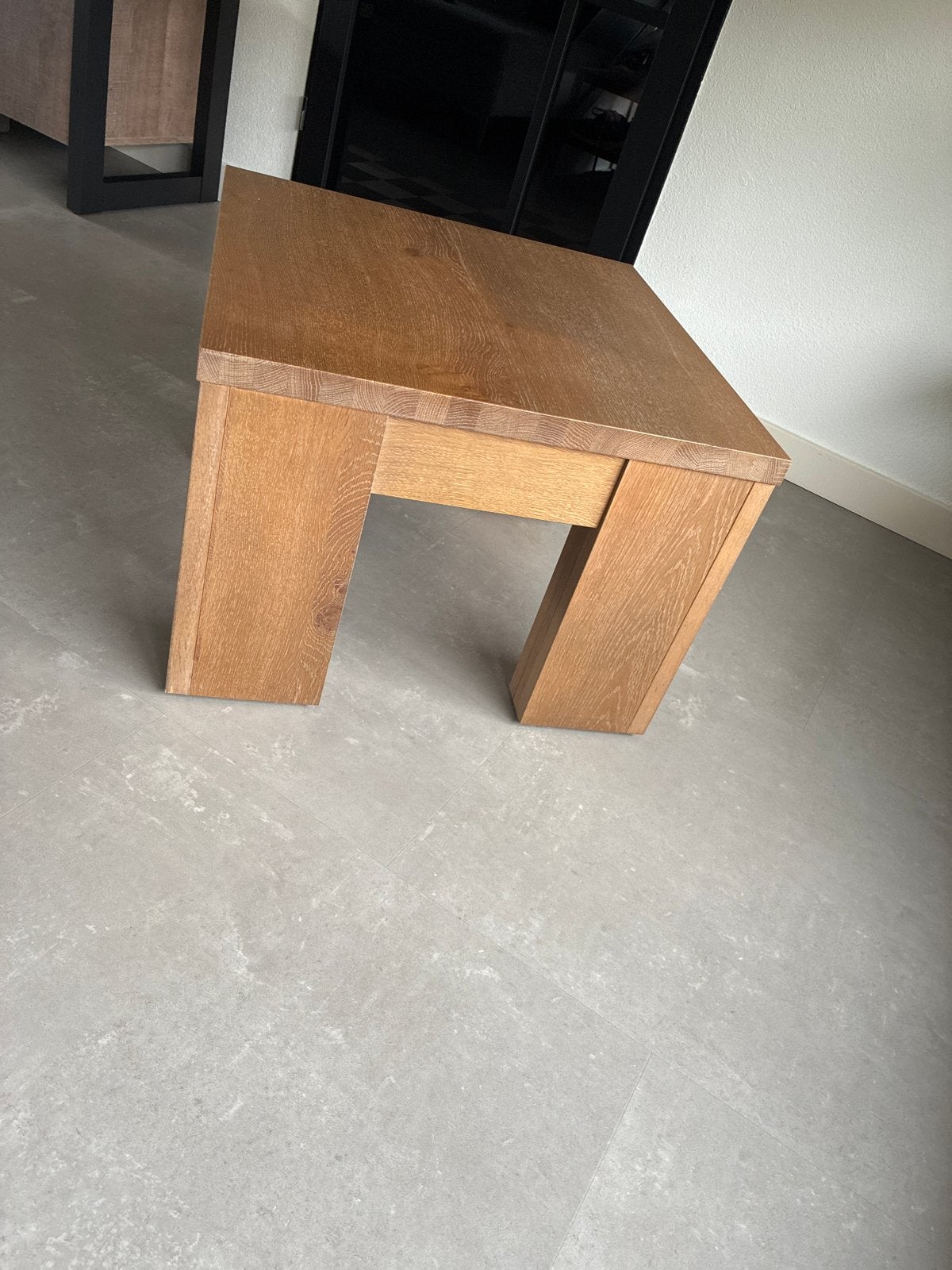 Massief houten salon- of bijzettafel, Ophalen, Minder dan 45 cm, Vierkant, 55 tot 75 cm