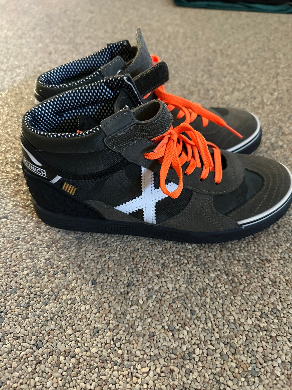 Schoenen maat 37 merk Munich NIEUW!!!, Ophalen of Verzenden, Nieuw, Jongen, Schoenen