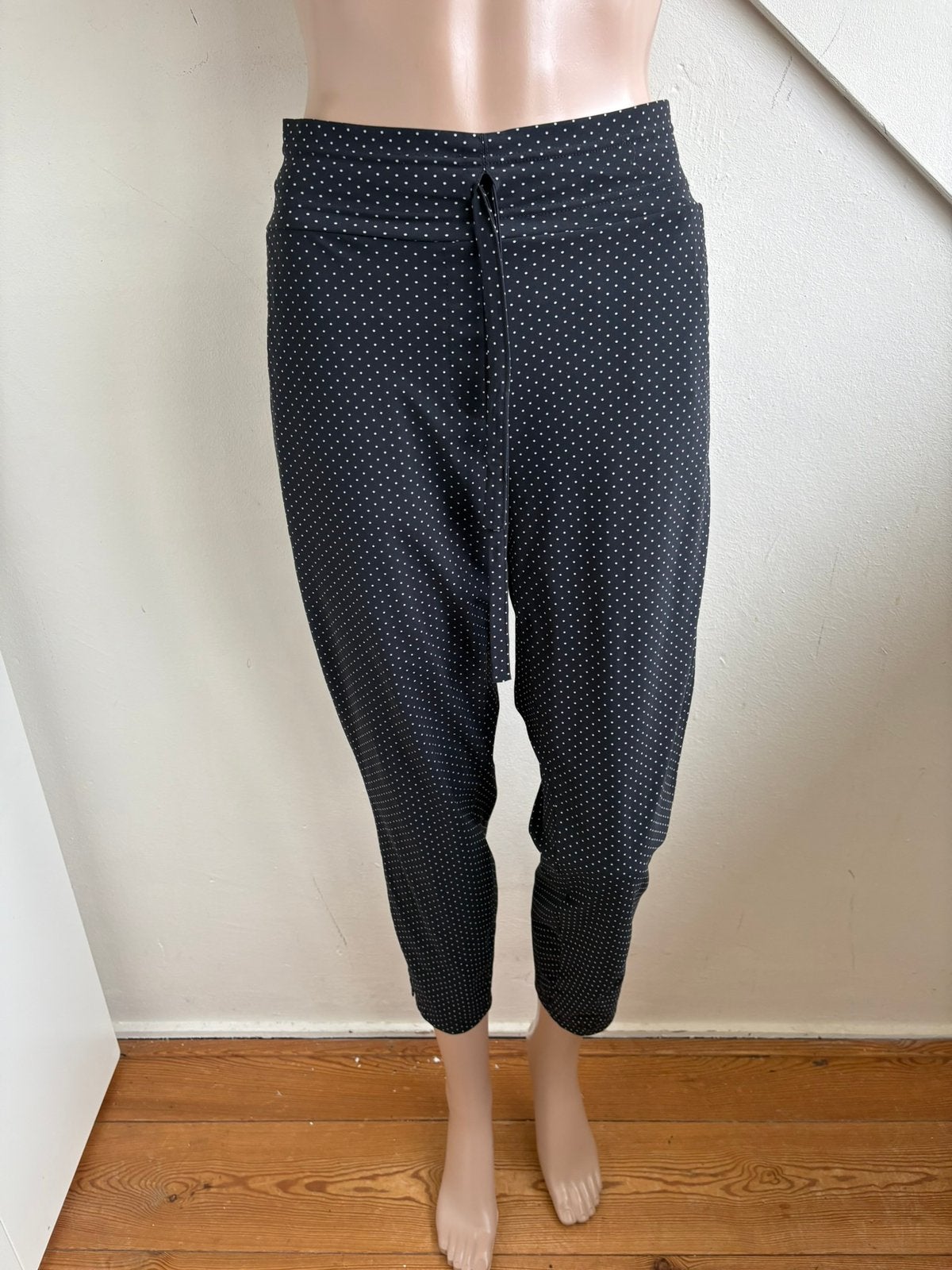 Studio Anneloes travelstof broek zwart wit maat M stippen, Ophalen of Verzenden, Zo goed als nieuw, Zwart, Lang
