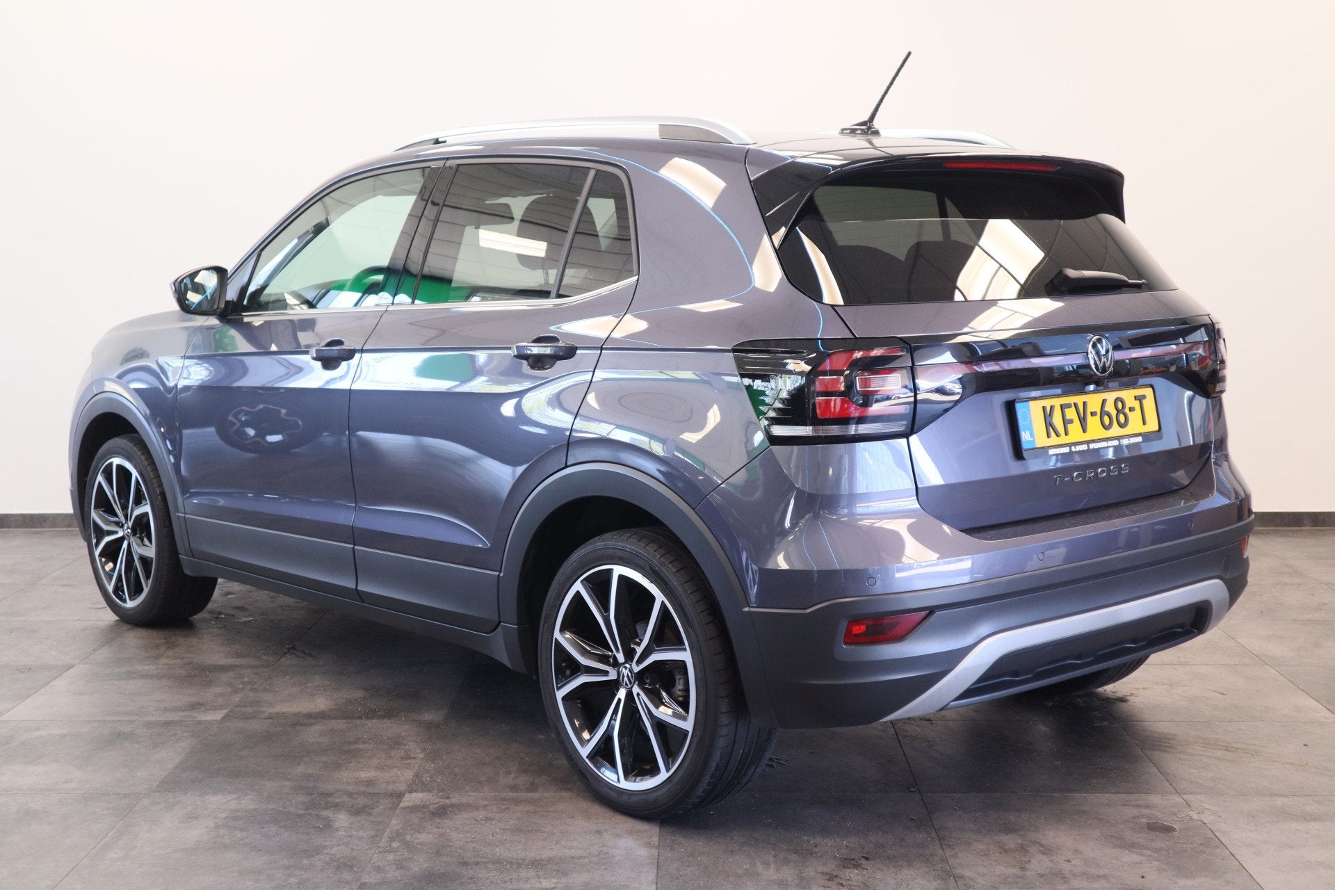 Volkswagen T-Cross 1.0 TSI Style Navigatie Full-led Adaptive, Auto's, T-Cross, Gebruikt, Leder en Stof, Bedrijf