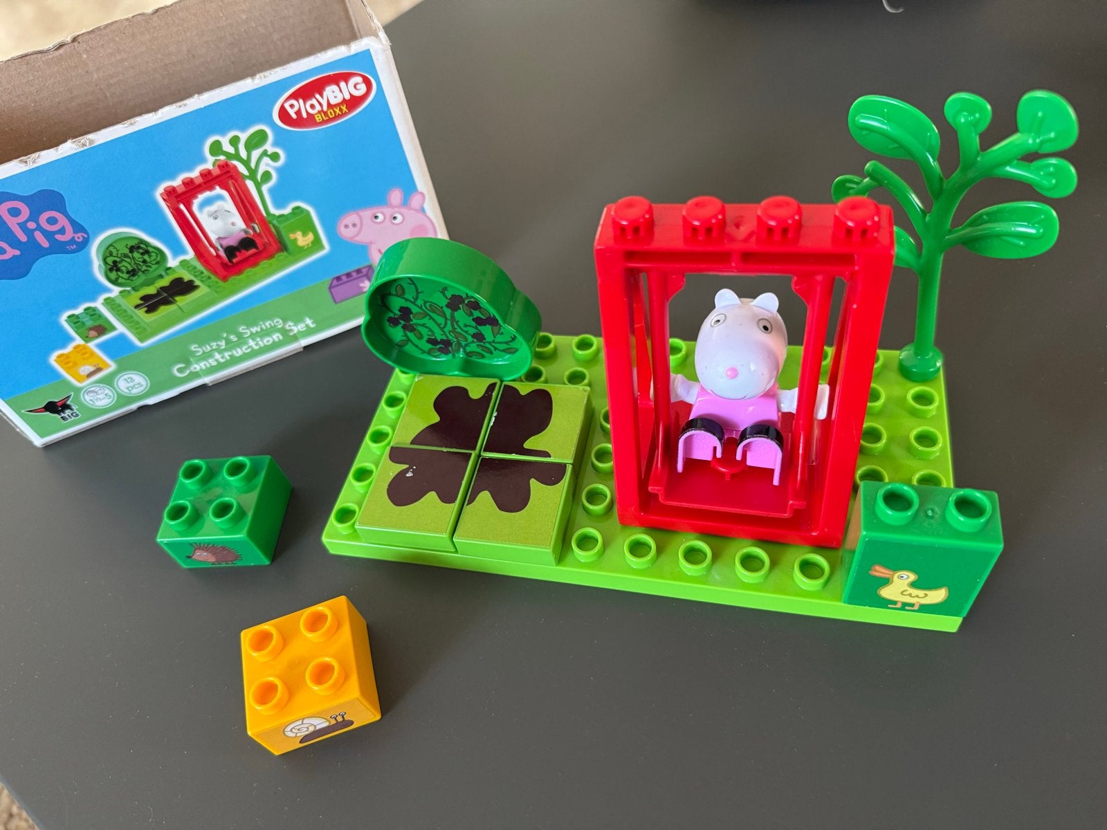 Peppa Pig Suzy's Swing Construction Set PlayBIG Bloxx, Ophalen of Verzenden, Zo goed als nieuw, Overige merken
