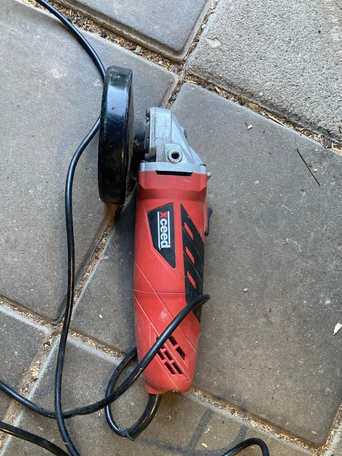 Xceed haakse slijper 650W, Doe-het-zelf en Verbouw, Gereedschap | Slijpmachines, Ophalen, Gebruikt, Minder dan 700 watt, Haakse handslijpmachine