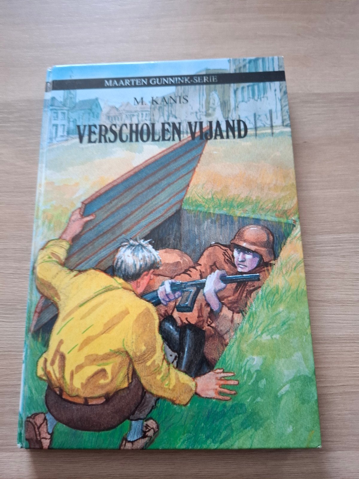 M. Kanis: verscholen vijand, Ophalen of Verzenden, Gelezen