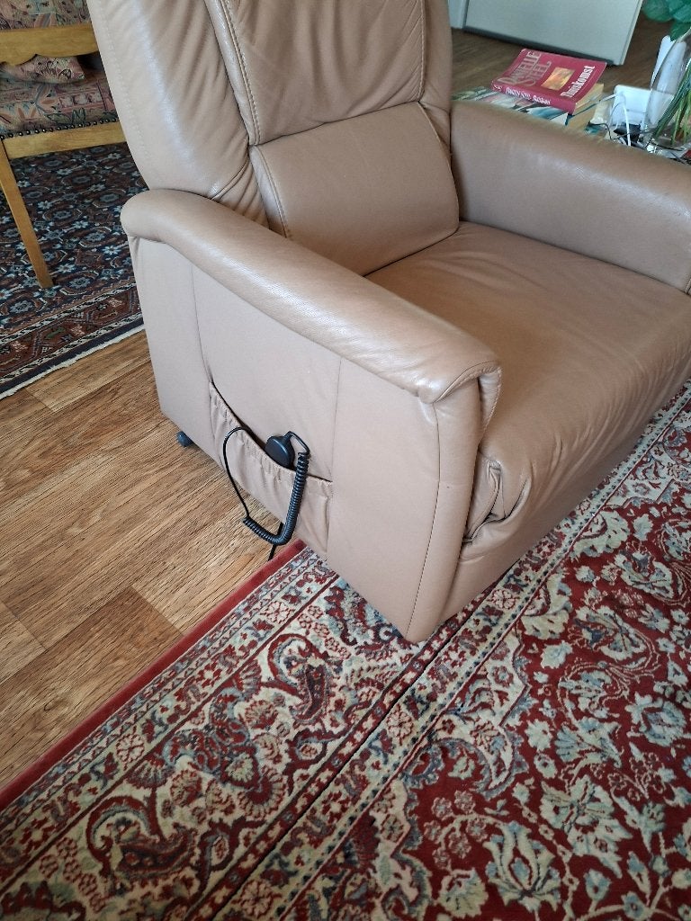 relax stoel leer elektrisch bedienbaar, Ophalen, Gebruikt, Minder dan 75 cm, Leer