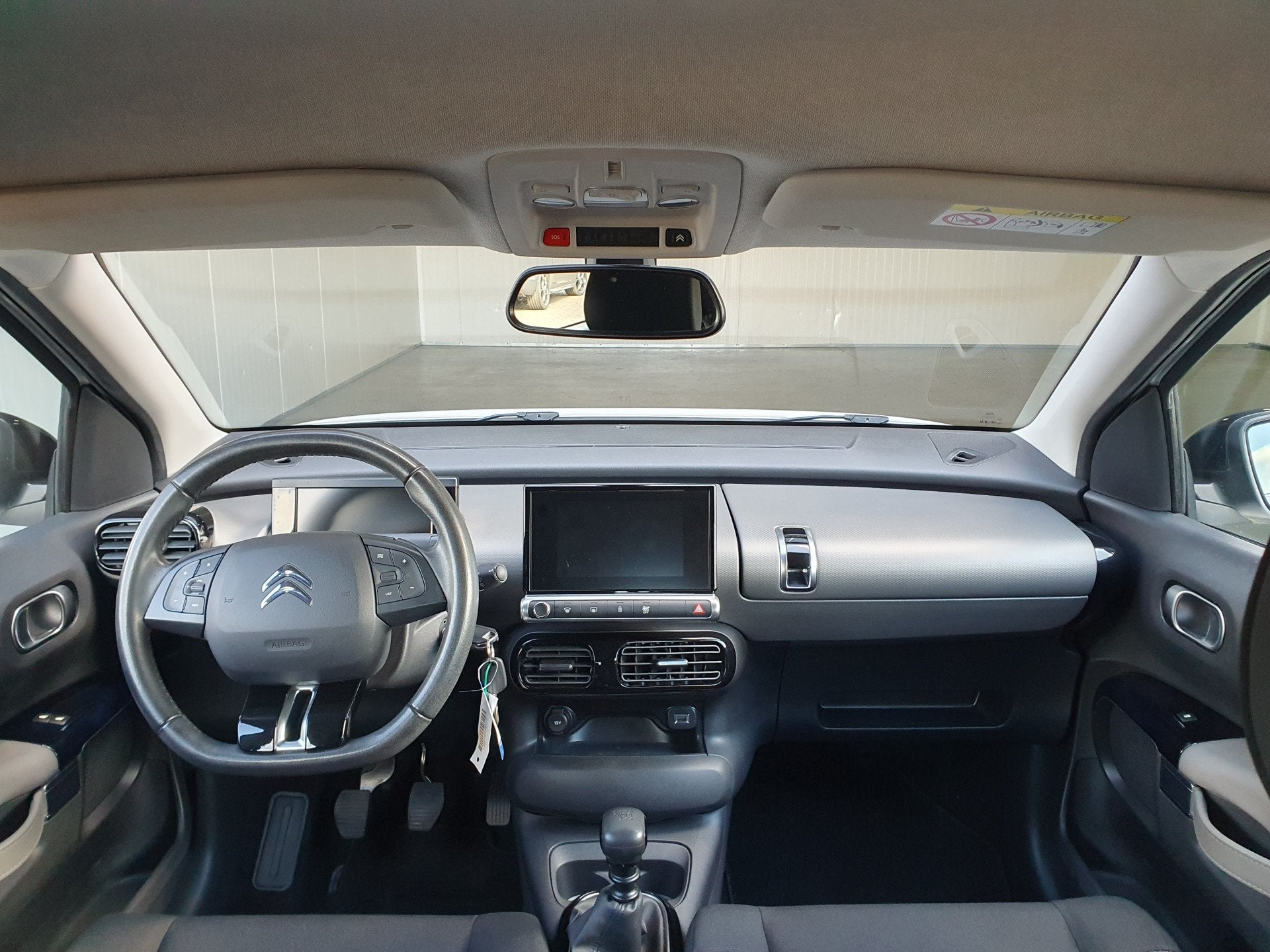 Citroën C4 Cactus 1.2 PureTech Business NAVI/PDC/CRUISE/LMV, Auto's, Voorwielaandrijving, Stof, Gebruikt, Euro 6
