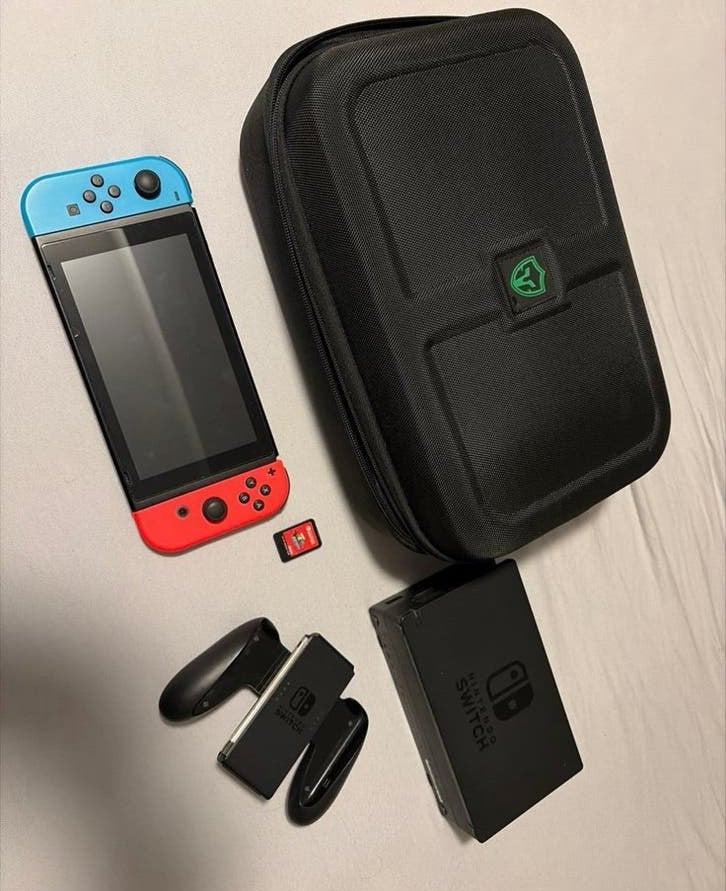 Nintendo Switch met draaghoes en dock (excl. oplader), Met 2 controllers, Ophalen of Verzenden, H, Switch Original