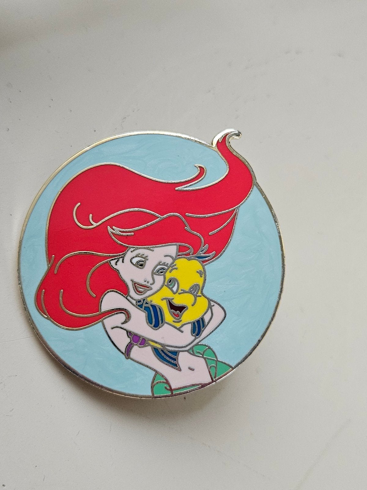 grote geemailleerde KLEINE ZEEMEERMIN Disney pin, Ophalen of Verzenden, Pocahontas of Kl. Zeemeermin, Zo goed als nieuw, Overige typen