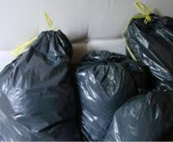 4 zakken kleding, Ophalen, Zo goed als nieuw