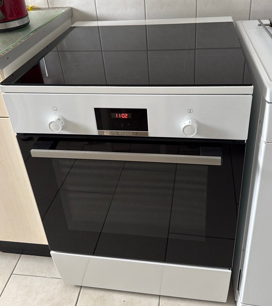 Zeer nette staat Bosch inductie fornuis, Witgoed en Apparatuur, Fornuizen, Zo goed als nieuw, Inductie, Vrijstaand, 85 tot 90 cm