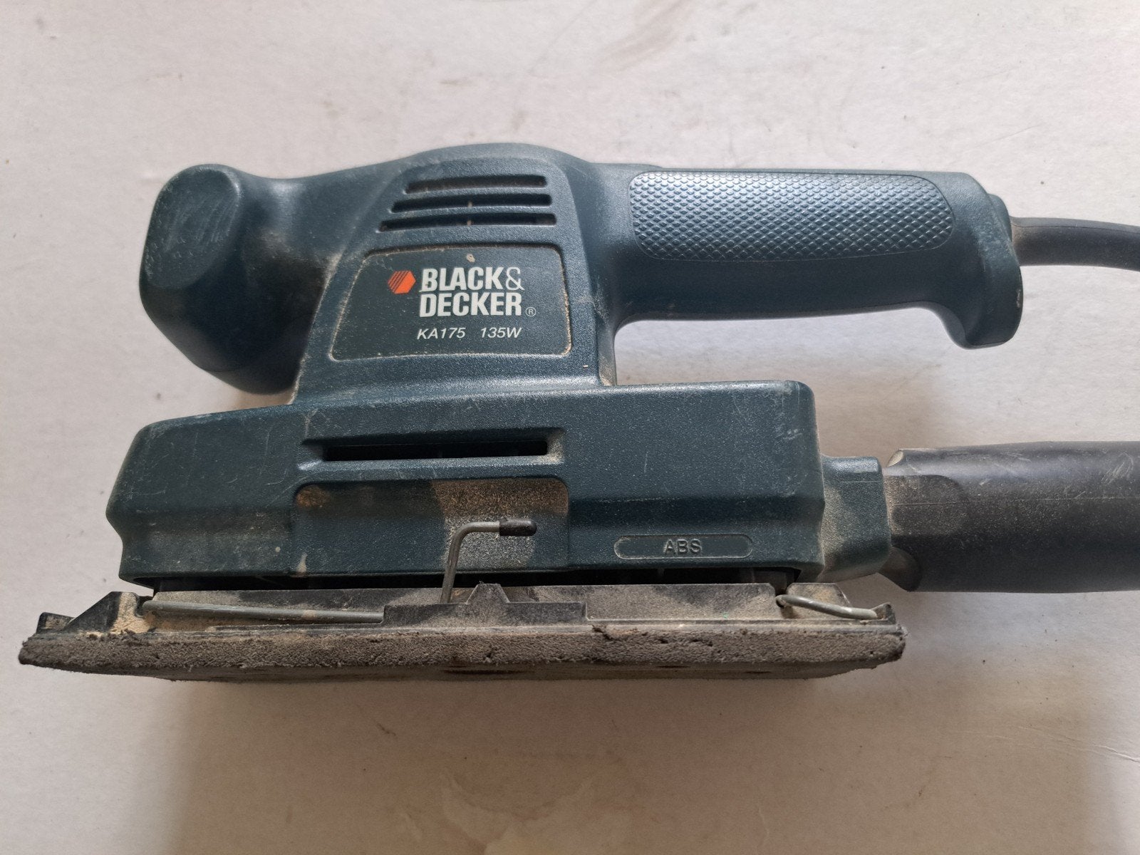 Black & Decker KA175 Vlakschuurmachine 135W, Ophalen, Gebruikt, Minder dan 600 watt, Vlakschuurmachine