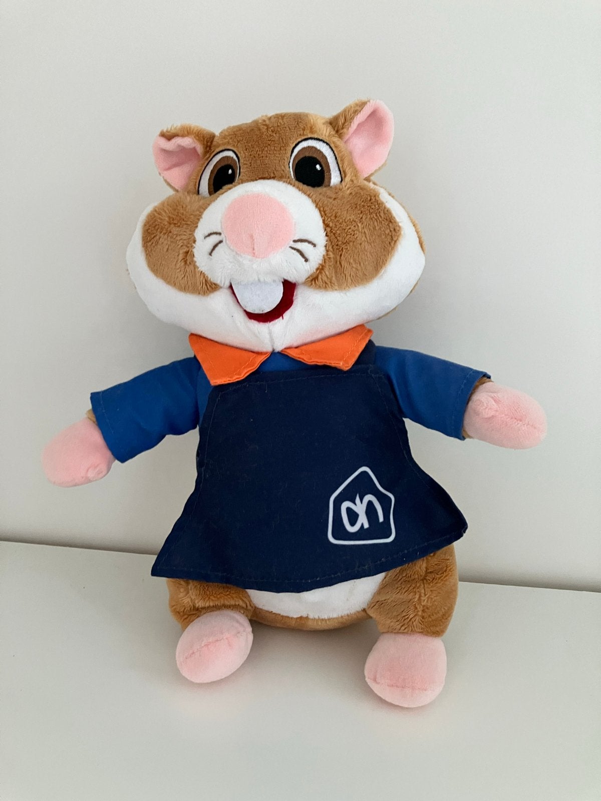 Leuke Hamster Knuffel Albert Heijn  met Blauw Pakje, Overige merken, Overige karakters, Hamster, Ophalen of Verzenden