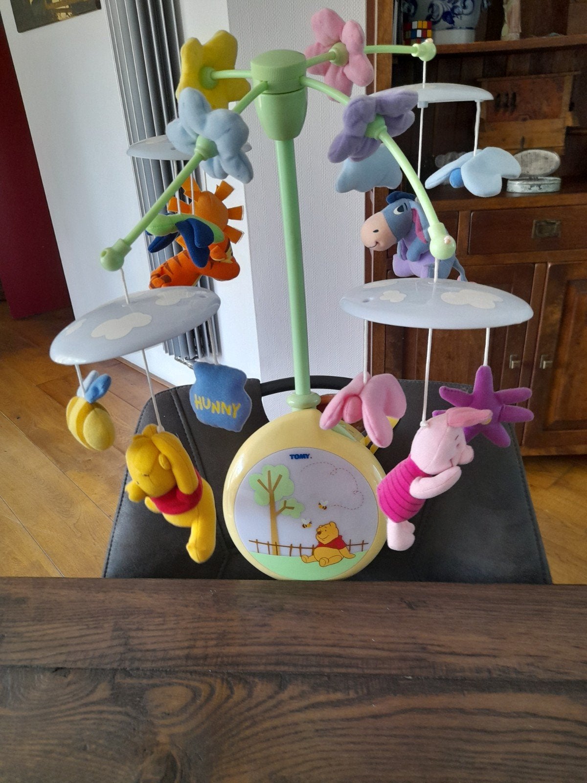 Winnie de Pooh boxmobiel met muziek van Tomy, Ophalen of Verzenden